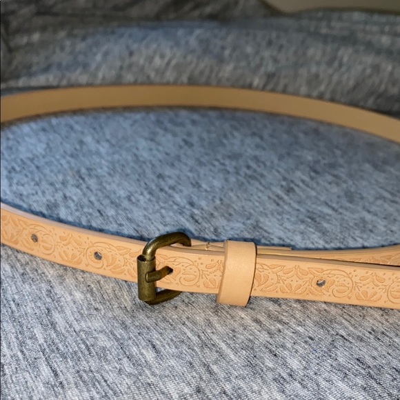 Accessories - Faux Leather Thin Waist Belt Tan with Design